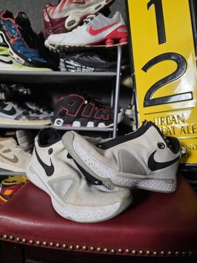 🔥 Nike Men's Size 11.5 White and Black PG 4 Wolf Grey Sneakers Zip